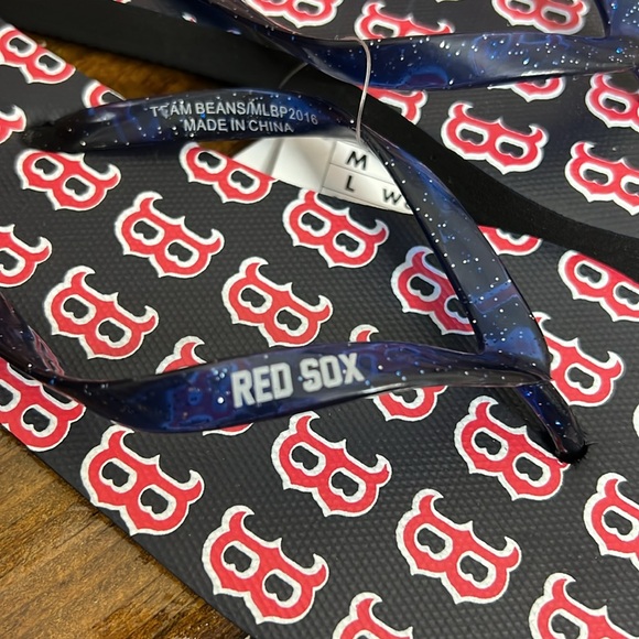 NWT MLB Boston Red Sox Flip Flop Sandals- 5/6 Small - Picture 3 of 6